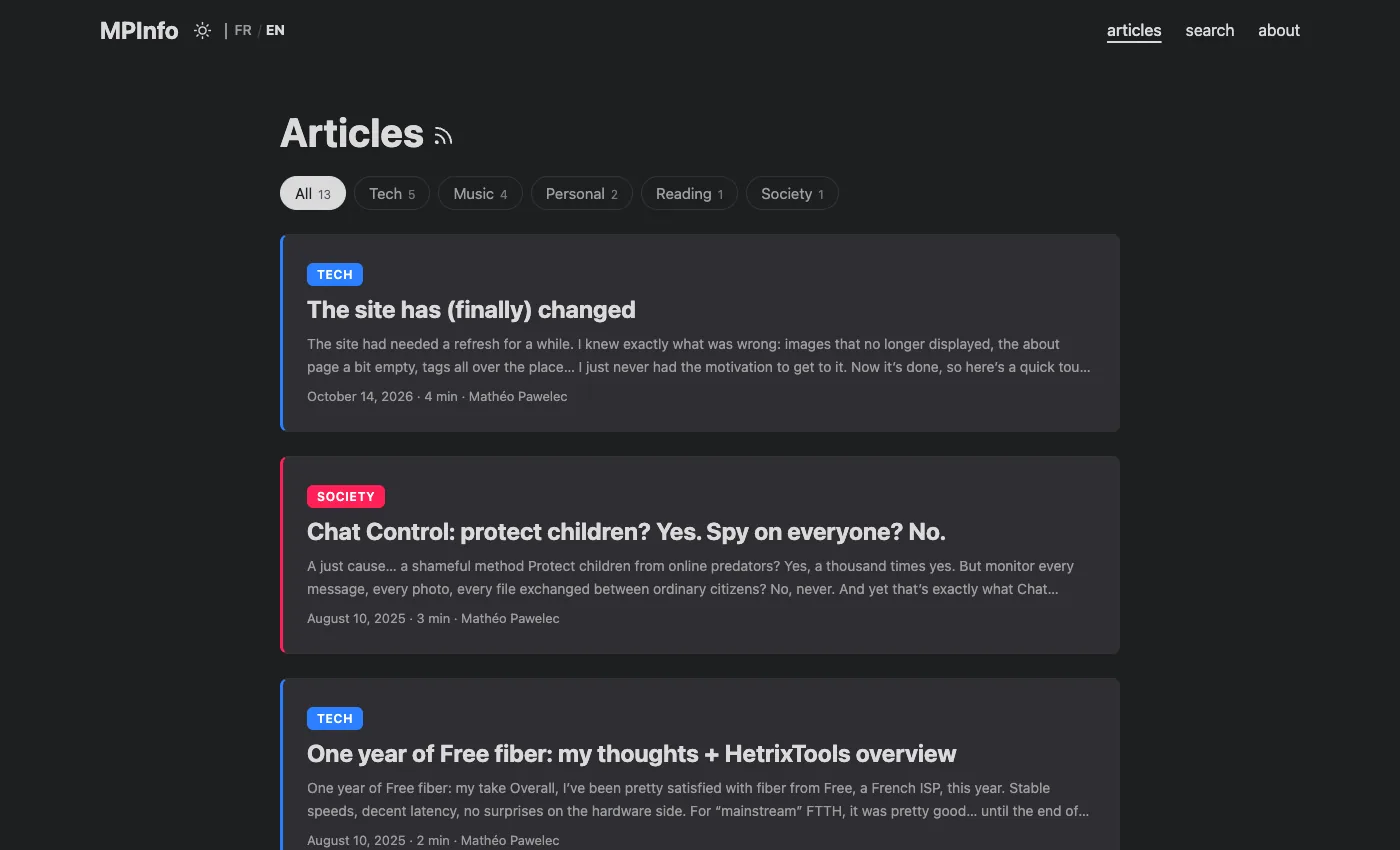 Liste des articles en anglais, avec le sélecteur FR / EN à côté du logo